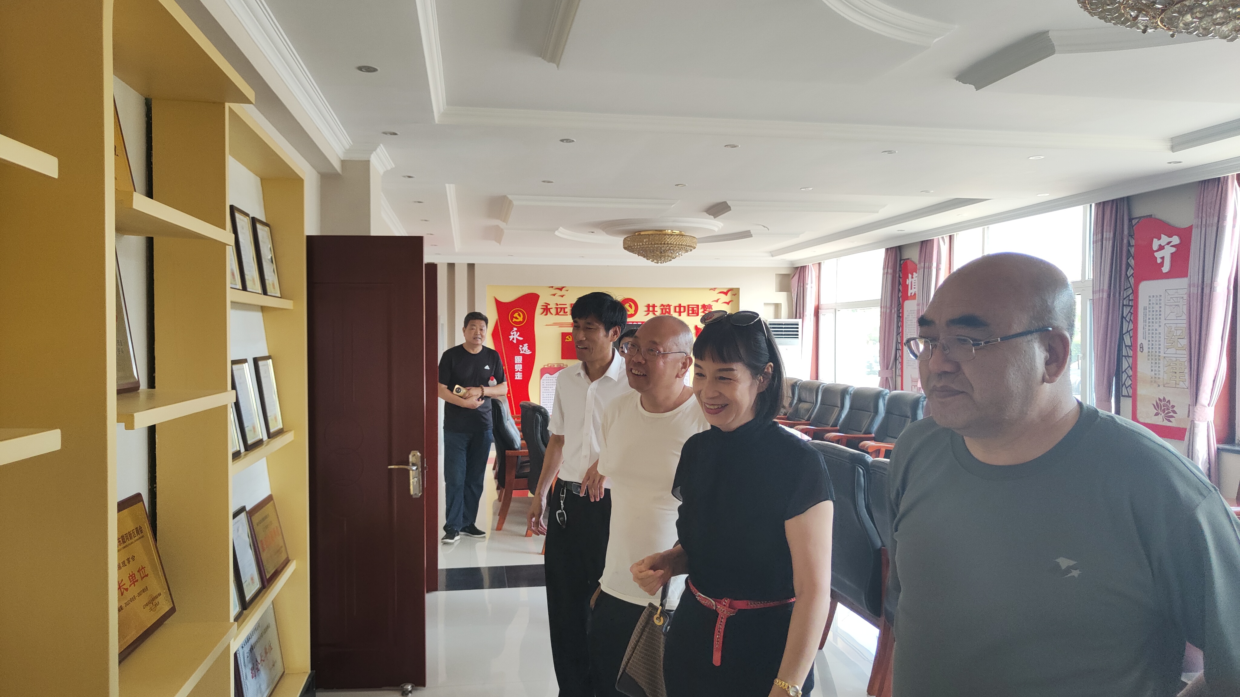 多商会到访啄木鸟漆业集团——互学互鉴 共促发展